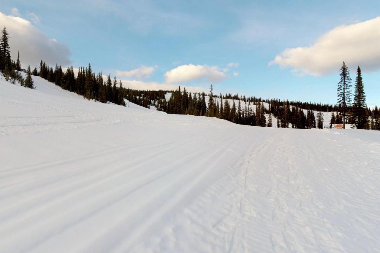 Snowbirds Villa Big White Dış mekan fotoğraf